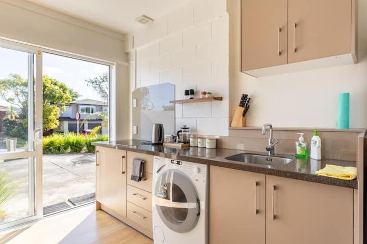 Your Home In Cockle Bay Auckland Exterior foto
